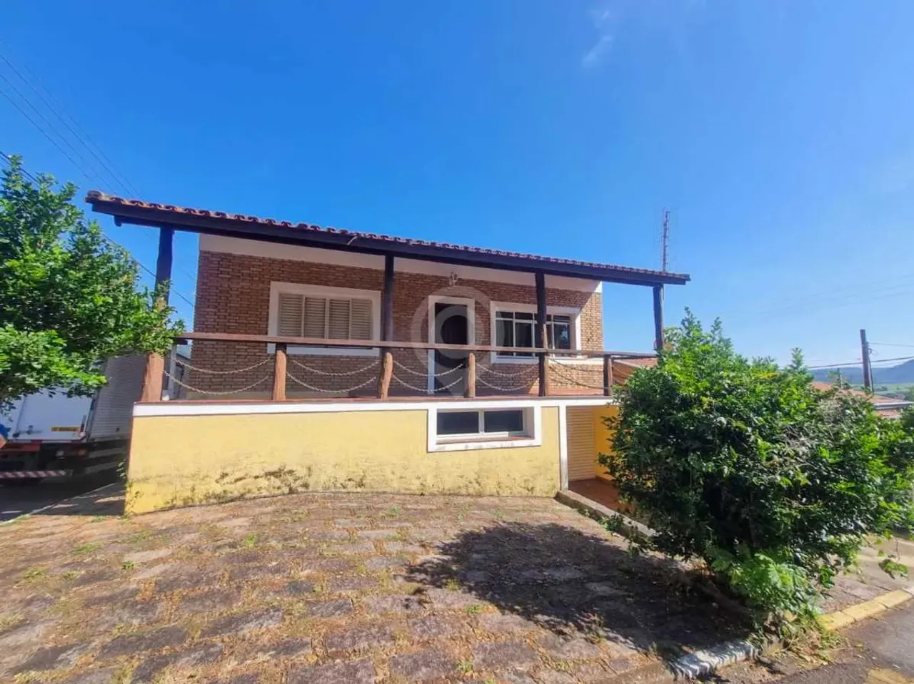 Casa de rua : / Residencial / Vila Nova