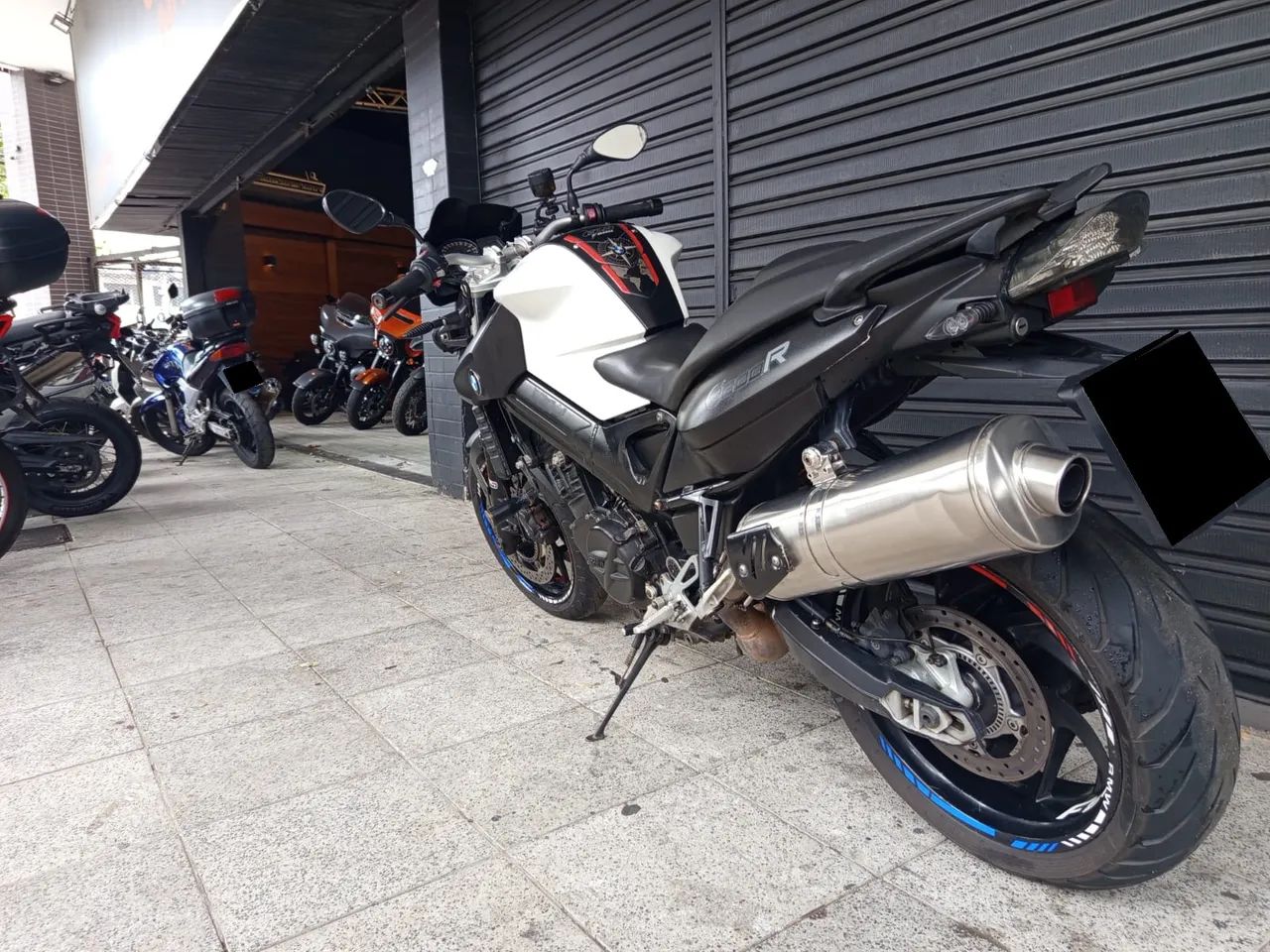 BMW - F 800r - 2012 - Foto 3