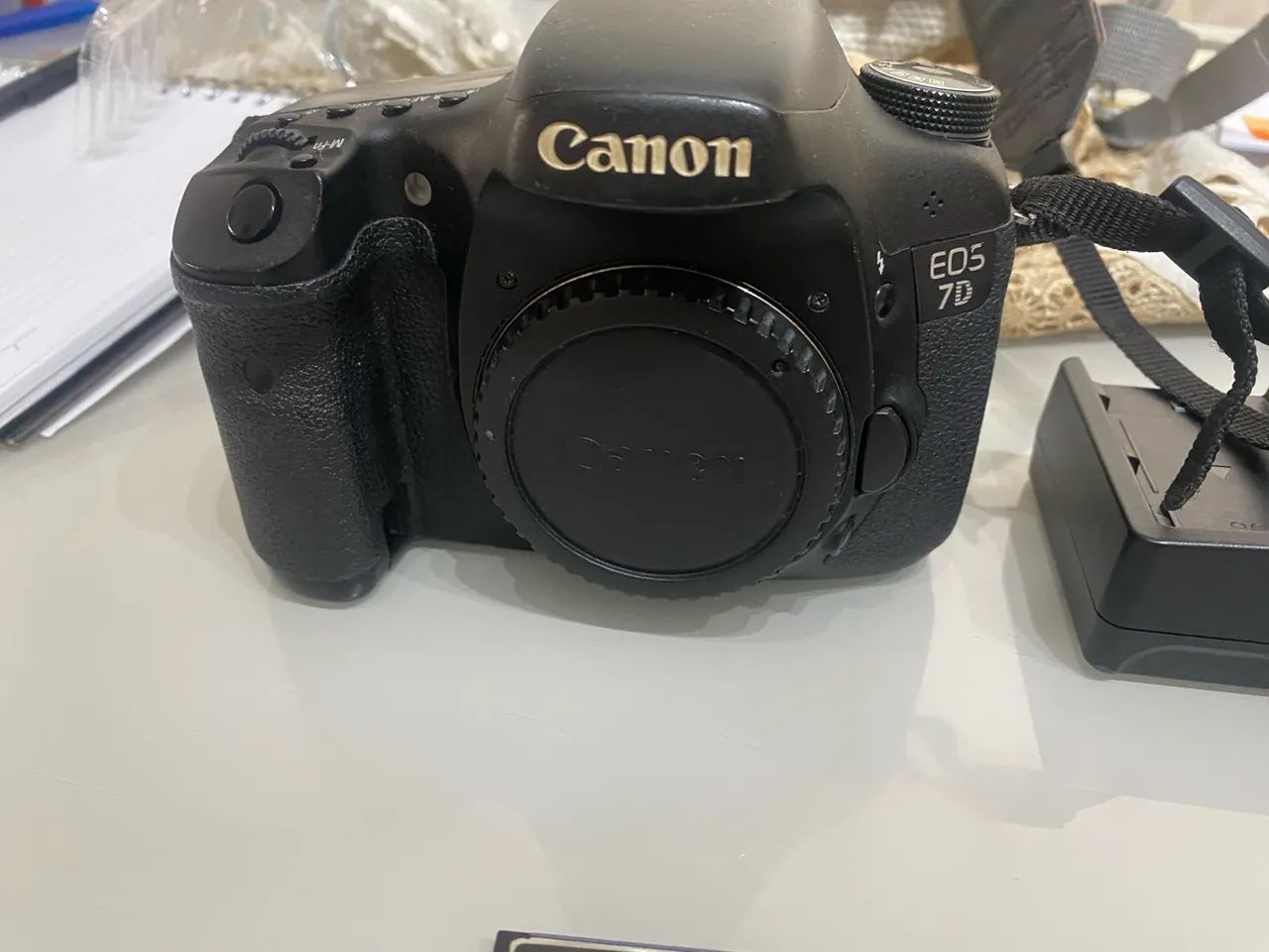 Canon EOS 7D - Câmera DSLR profissional