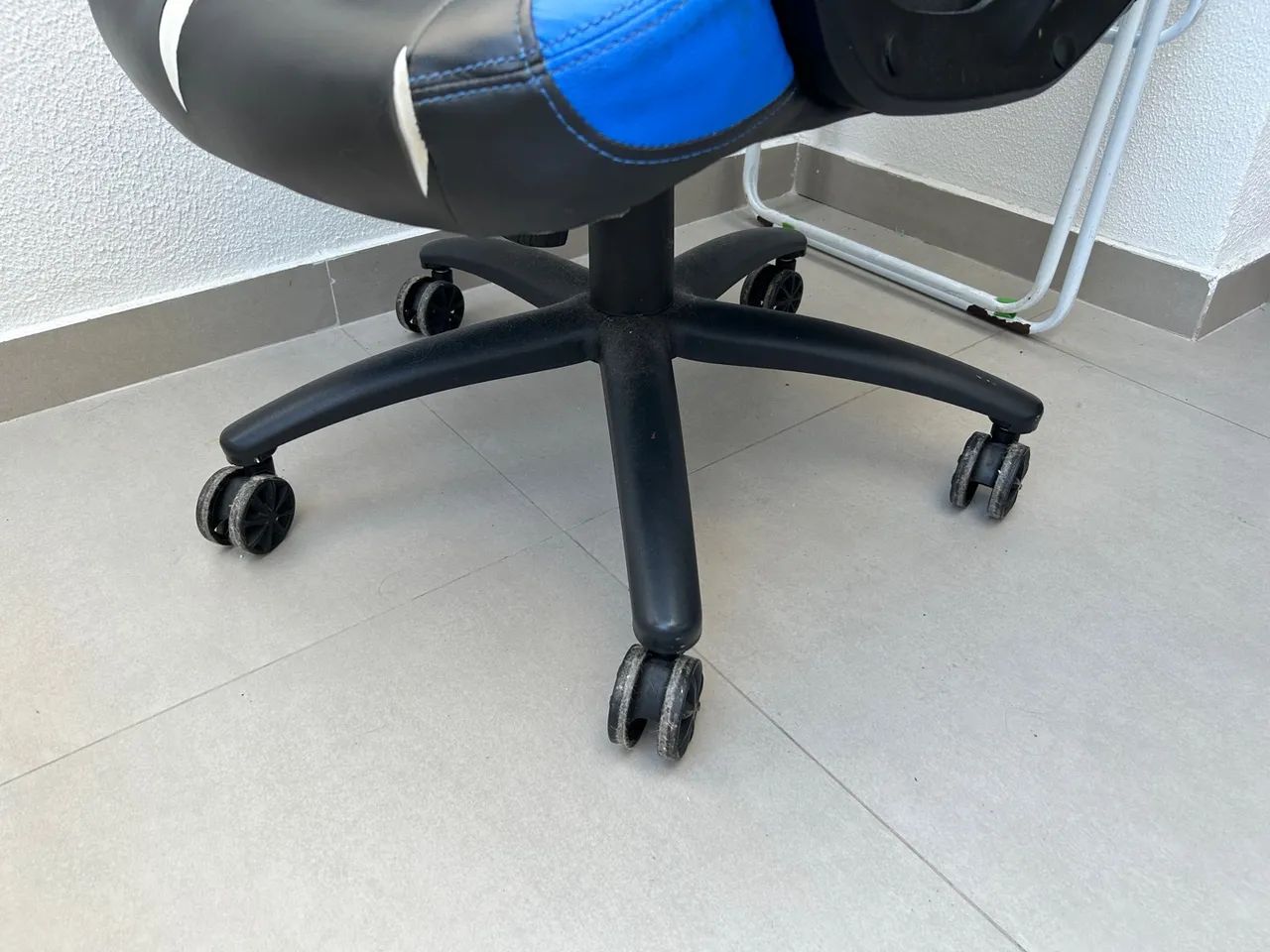 Cadeira gamer avariada  - Foto 3