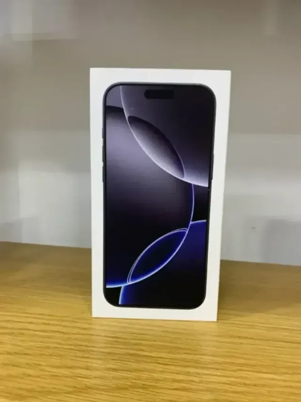 iPhone 16 Pro 256GB Titânio Preto Lacrado - Loja Física