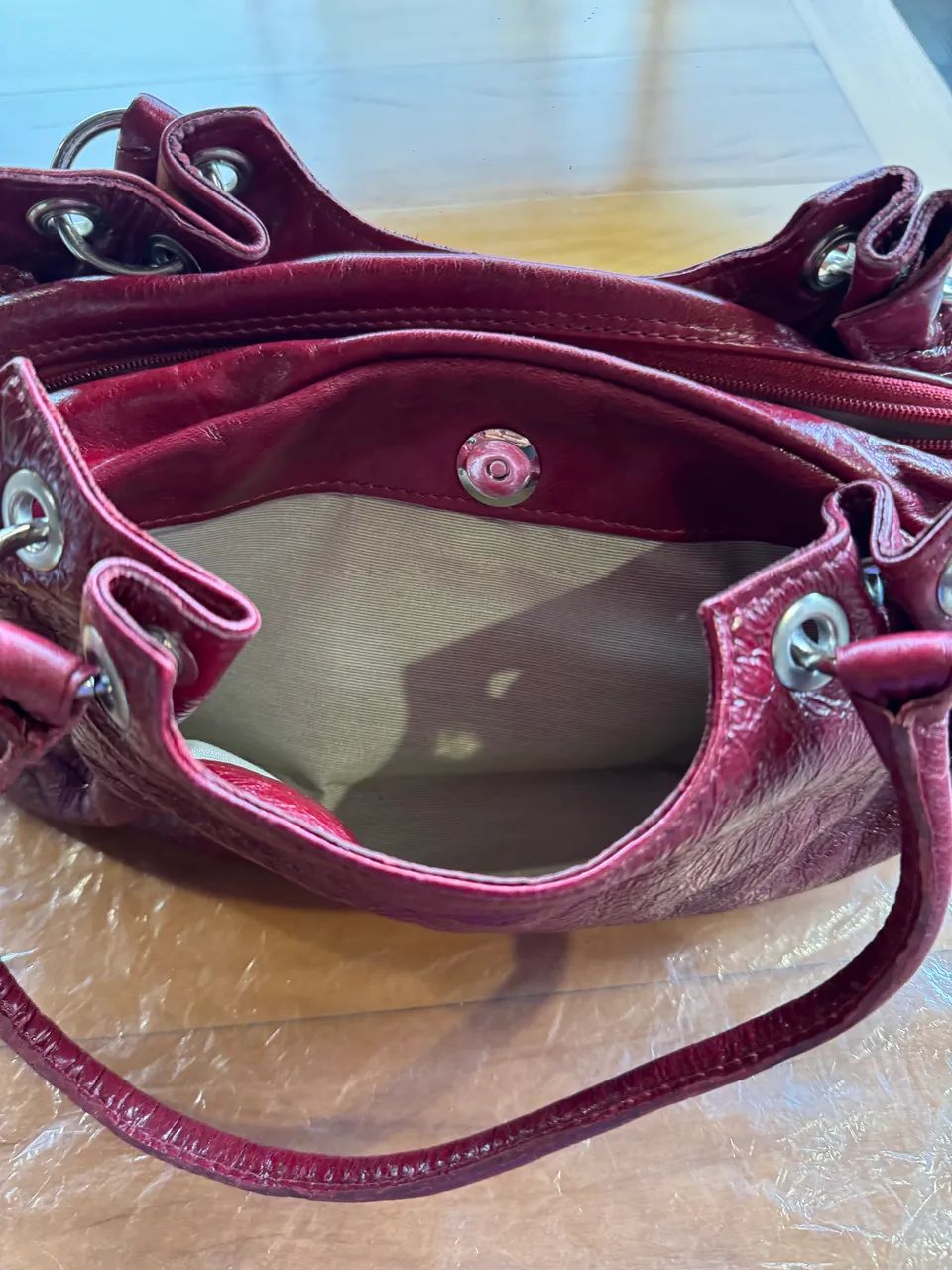 Vendo bolsa feminina em couro legítimo  - Foto 2
