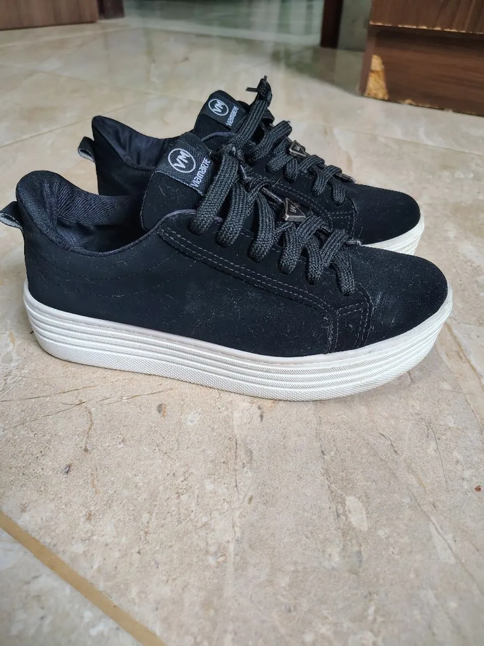 Tênis Preto Viamarte - Conforto e Estilo!