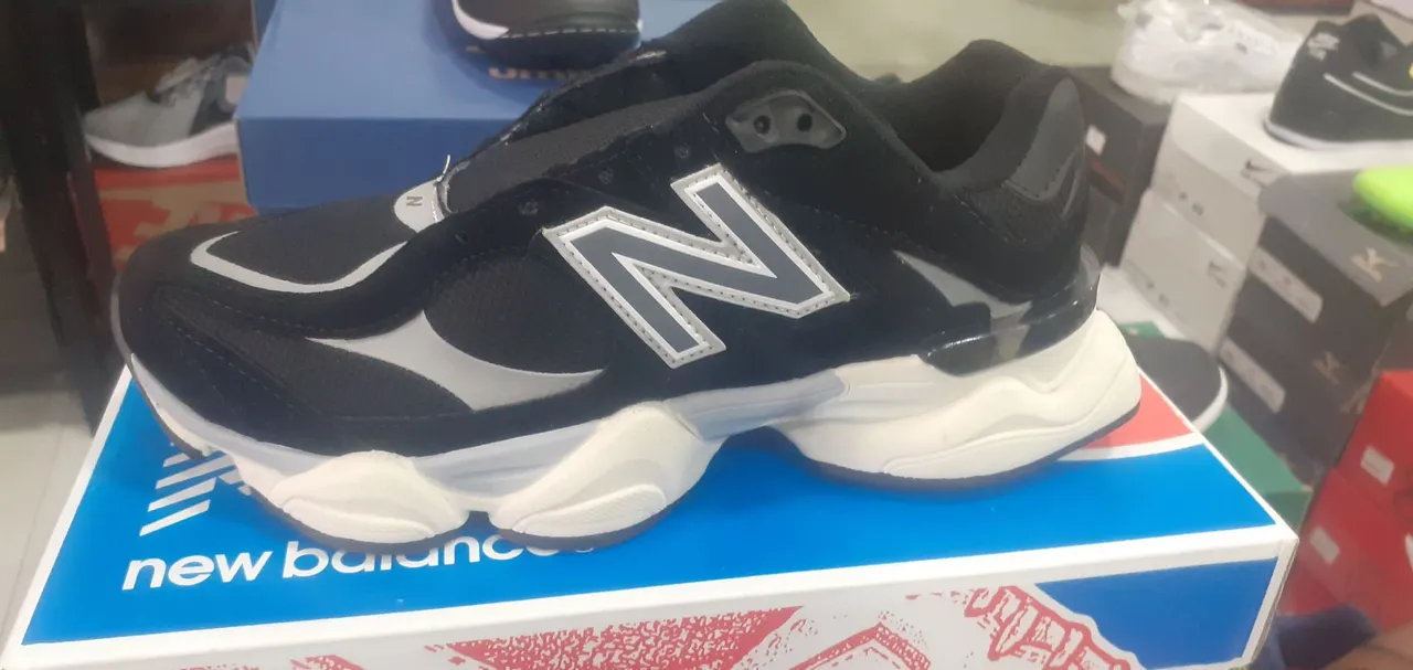Tênis New Balance 574 Preto