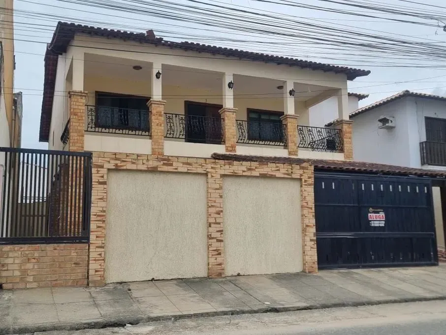 FCOD 586 Casa Duplex com 4 Quartos para Alugar