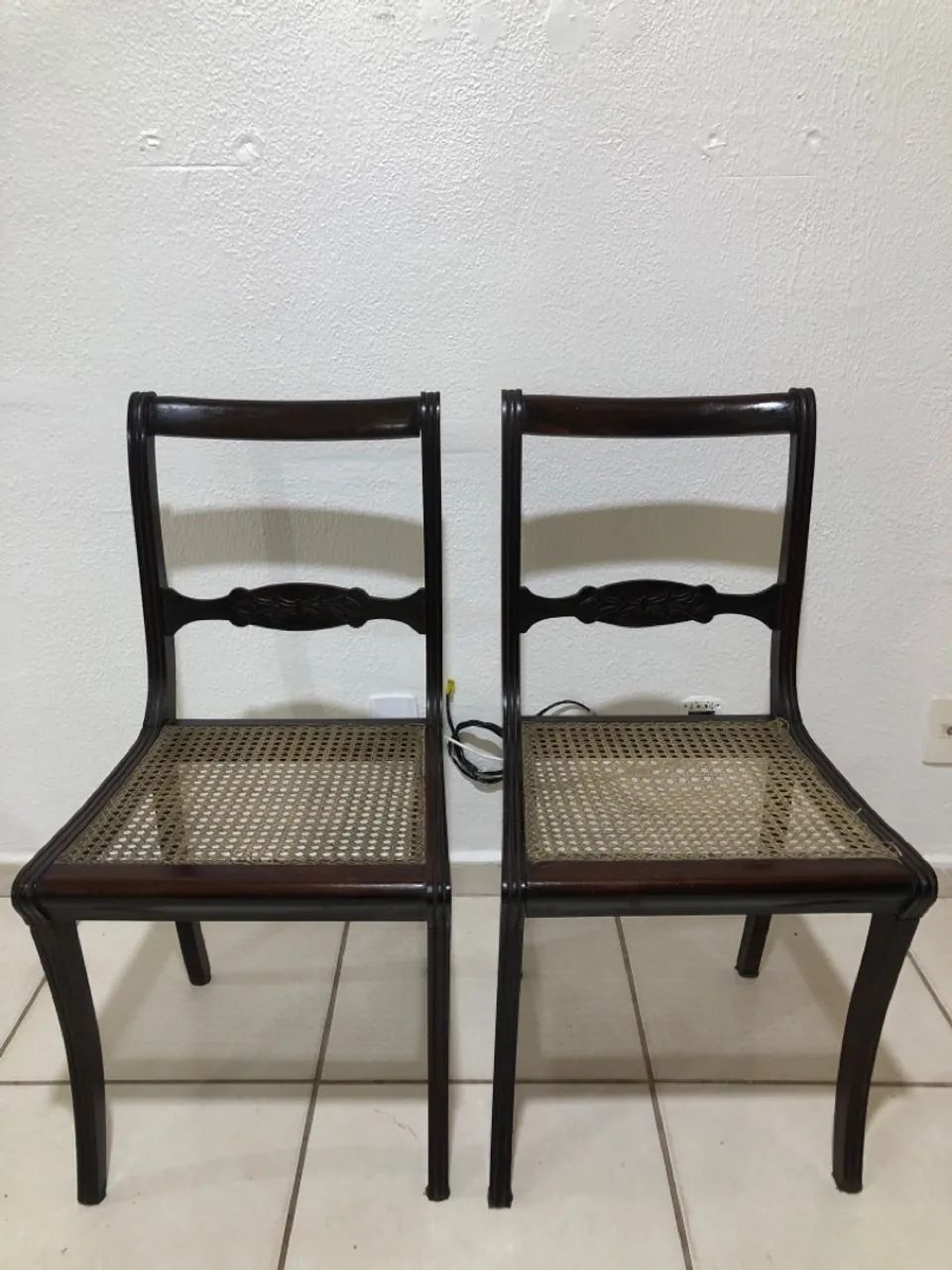 Entregamos Grátis Par de Cadeira Antiga em Jacarandá ( Aceitamos Cartões )