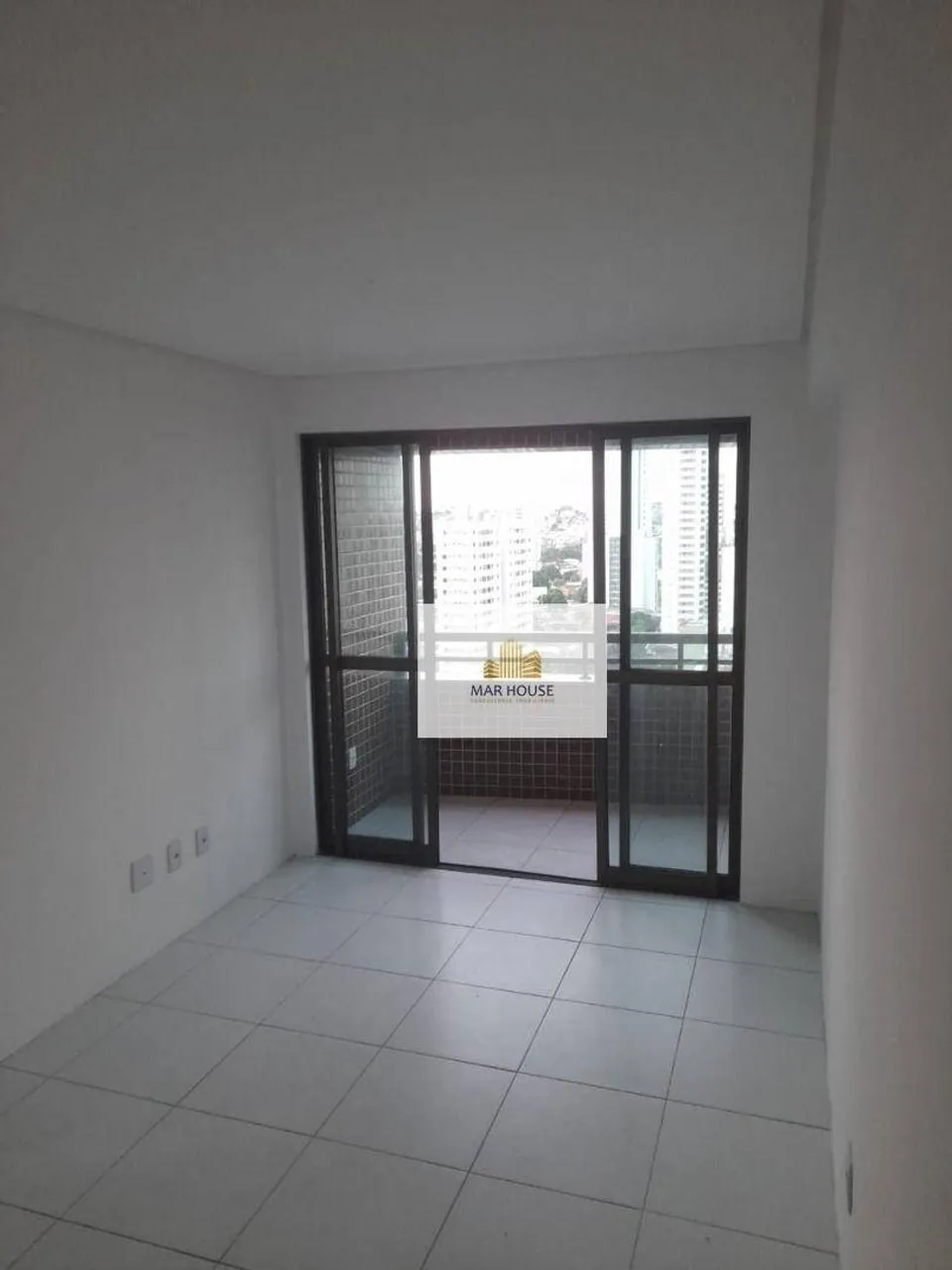 Apartamento com 3 dormitórios à venda, 66 m² por R$ 749.000,00 - Casa Forte - Recife/PE