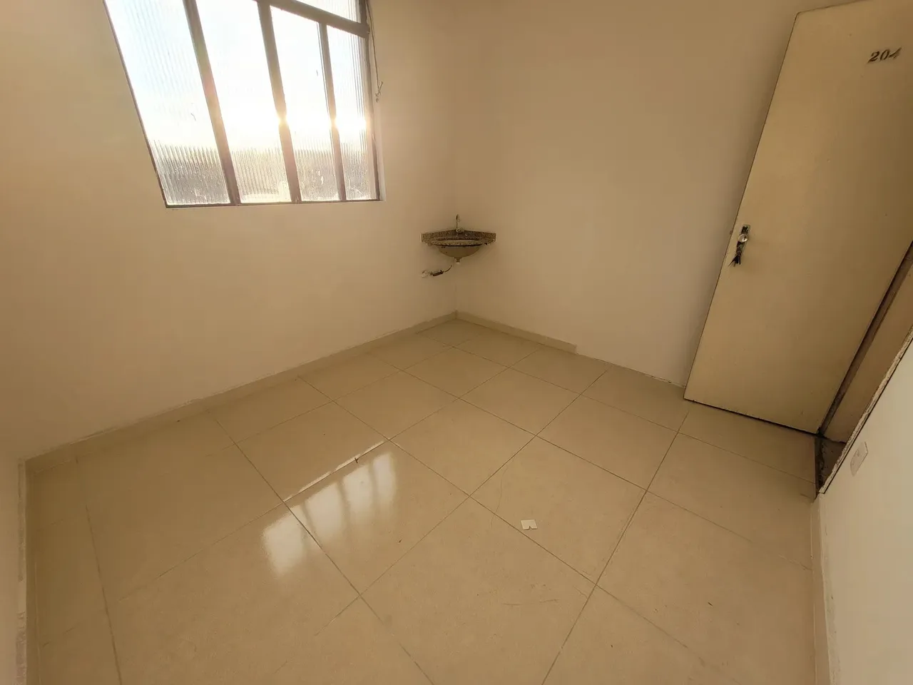 Sala para locação em Centro - Contagem - MG