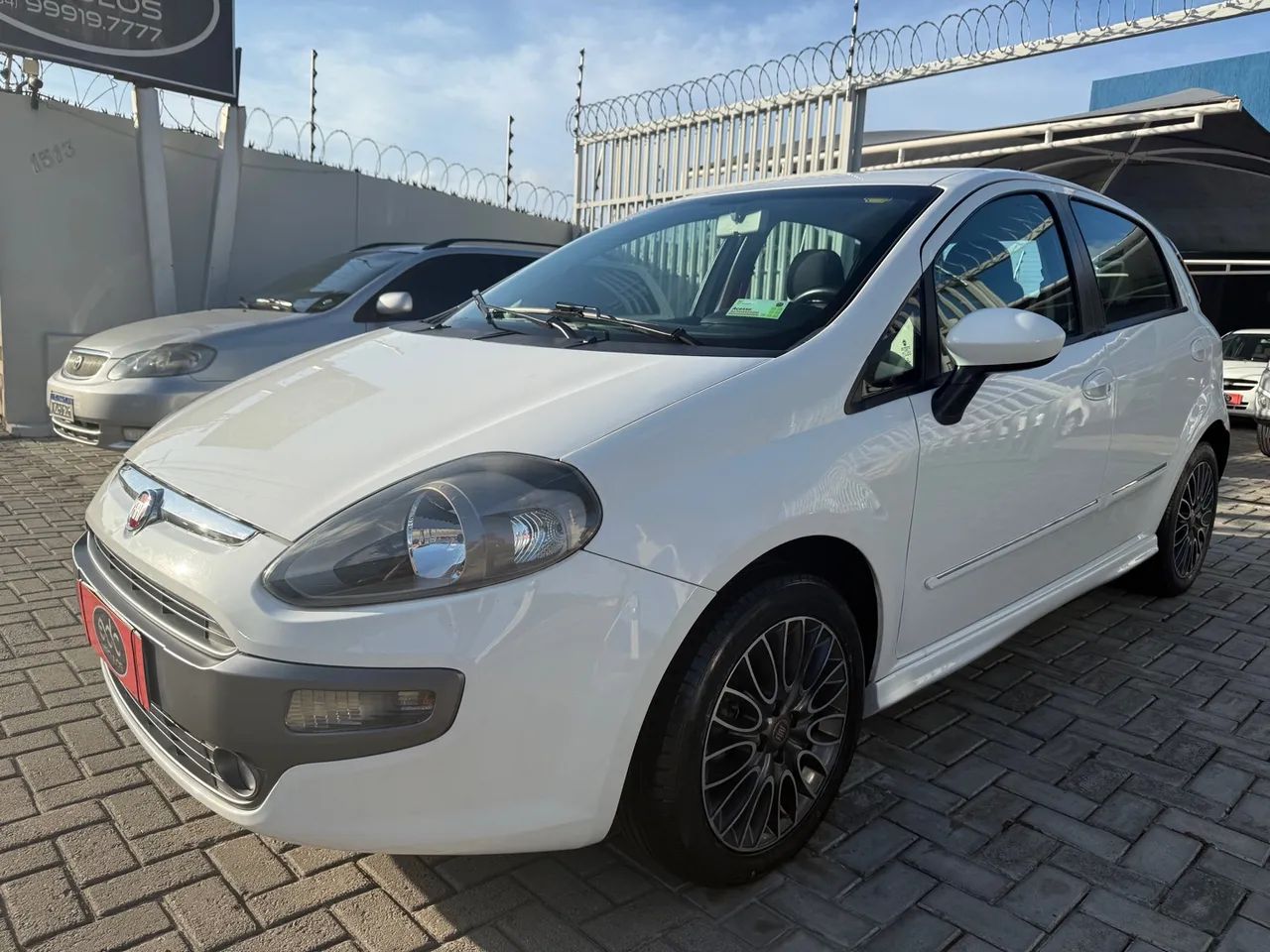 Fiat Punto Sporting 2013 único dono - Foto 2