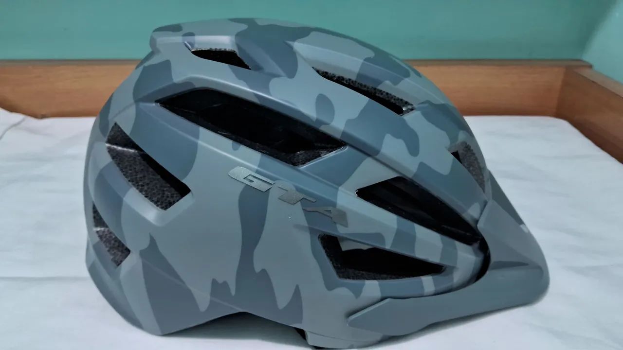 Capacete de Bicicleta GTA Camuflado