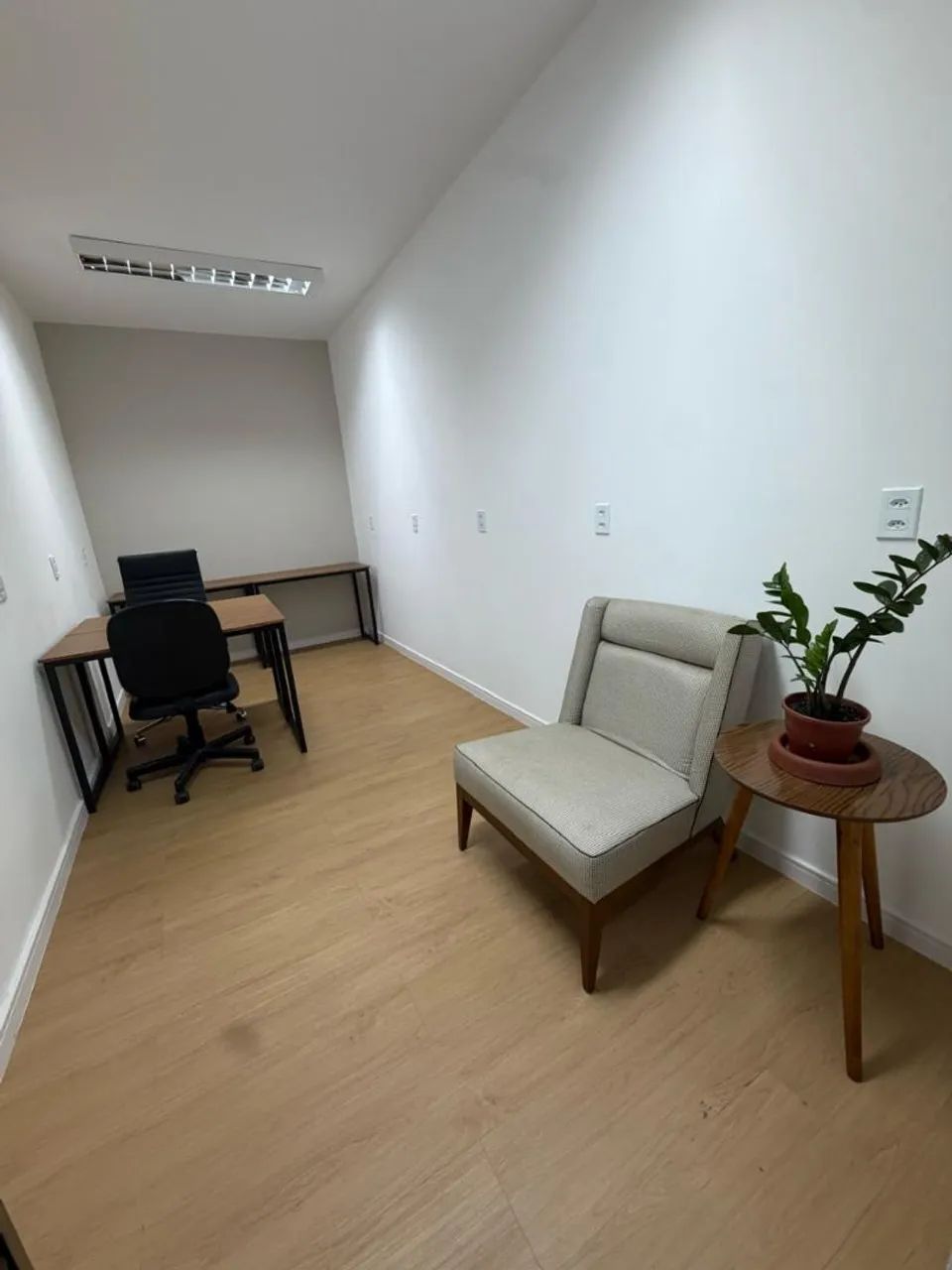 Sala Comercial Mobiliada - Jungle Coworking 