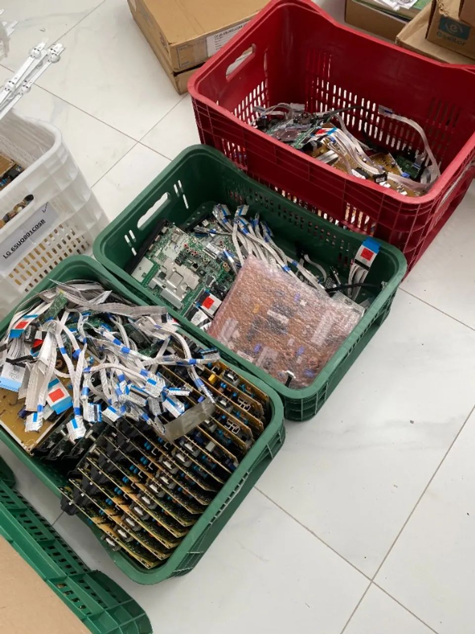 Lote de Placas de Tvs ( 483 Unidades ) - Foto 3