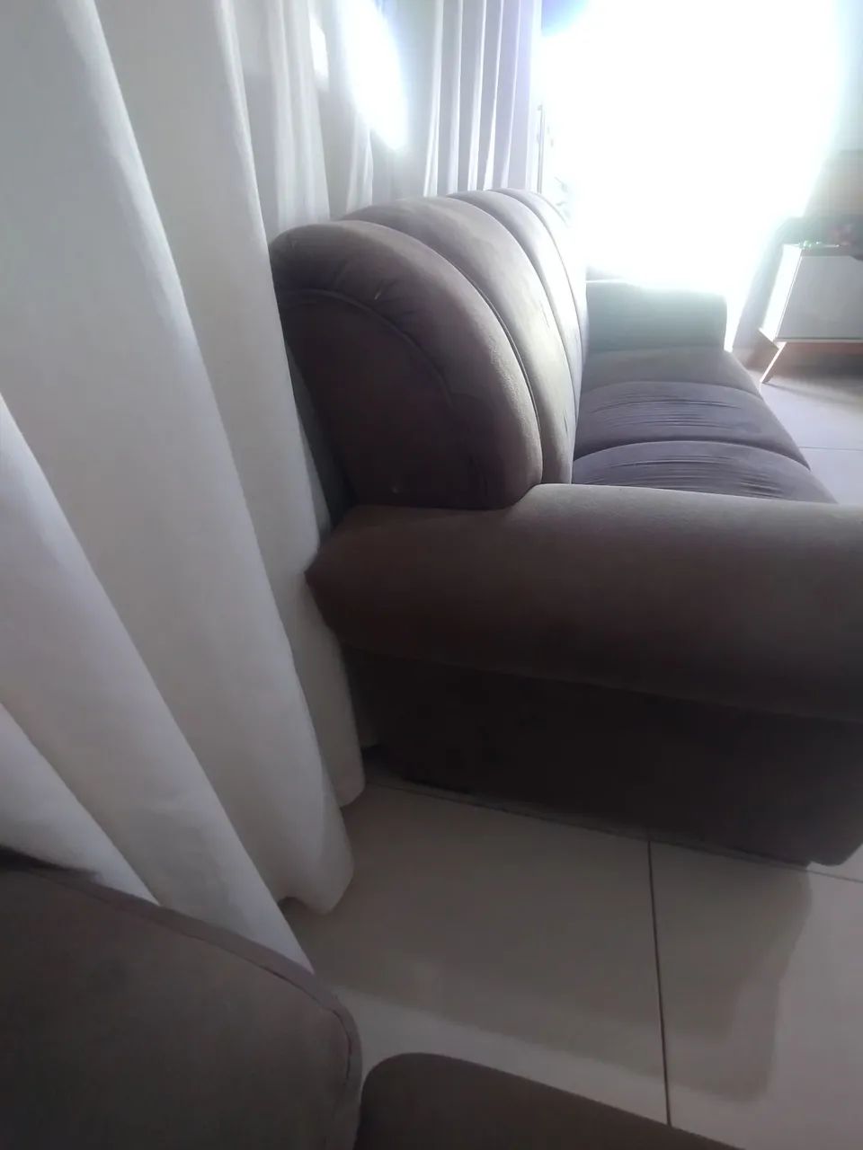 Vende de sofá três lugares valor 380 - Foto 3