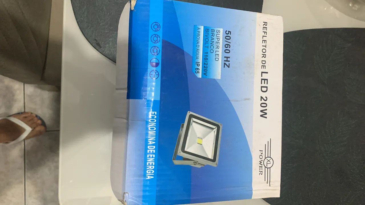Refletor de led 20w bivolt 