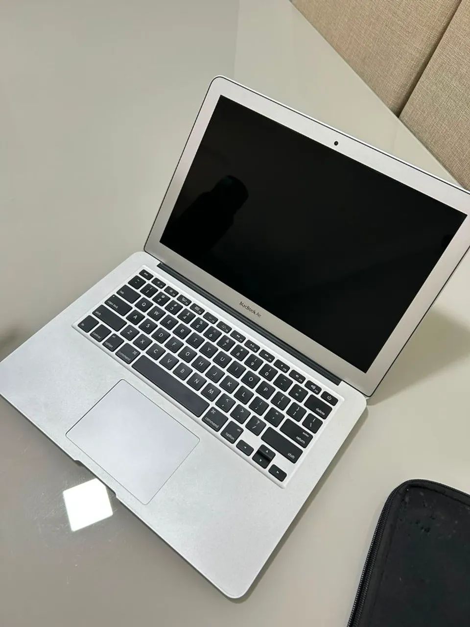 MacBook AIR 13.