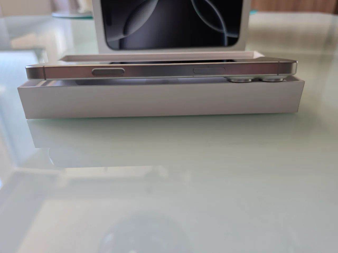 ? iPhone 16 Pro Max 256 GB - Silver  - Ótimo estado de conservação - Foto 4