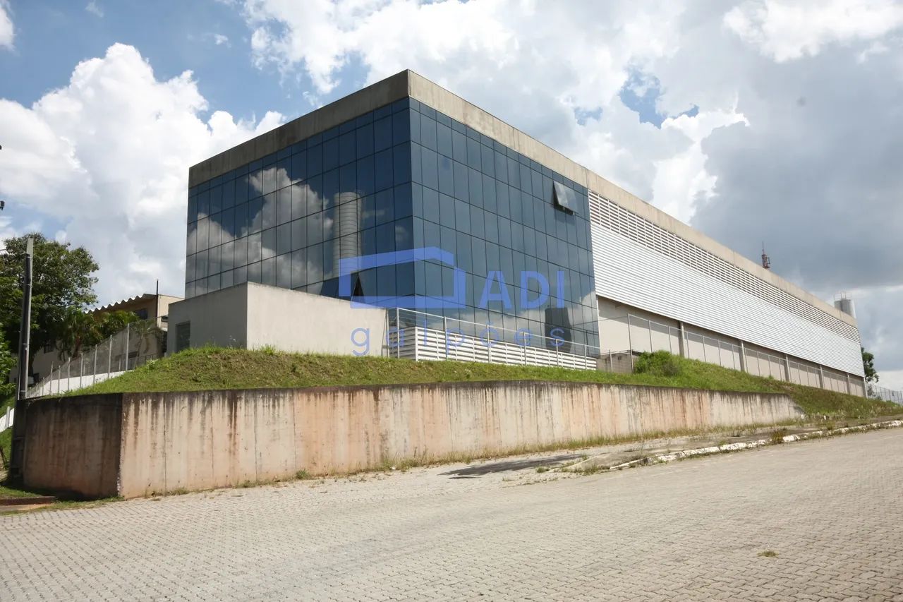 Galpão 3.556 m² - 3 docas - Cajamar - Anhanguera