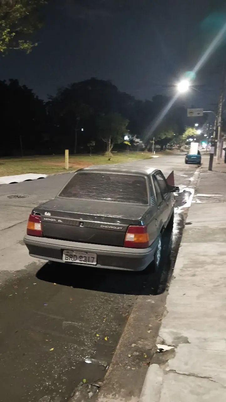 Chevrolet Monza GL 1.8 Efi/ SL/ L/ 650/barc. 2e4p (álcool) 1995