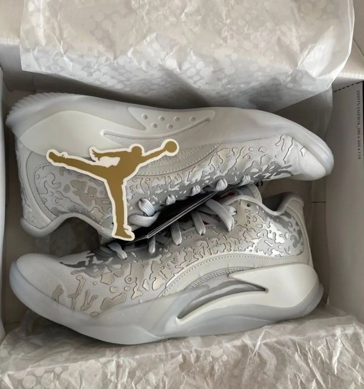 Tênis nike Jordan zion 3 original  Comprei dos Estados Unidos N42 com nota fiscal  - Foto 6