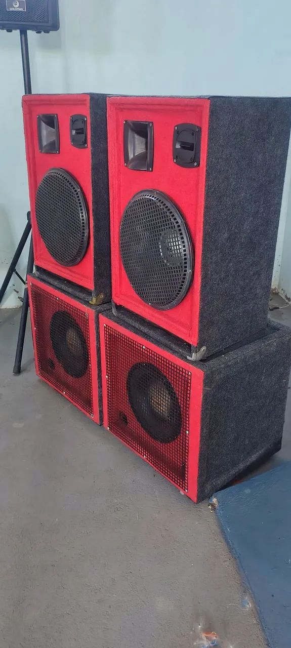 Vende ou troca Caixas de Som