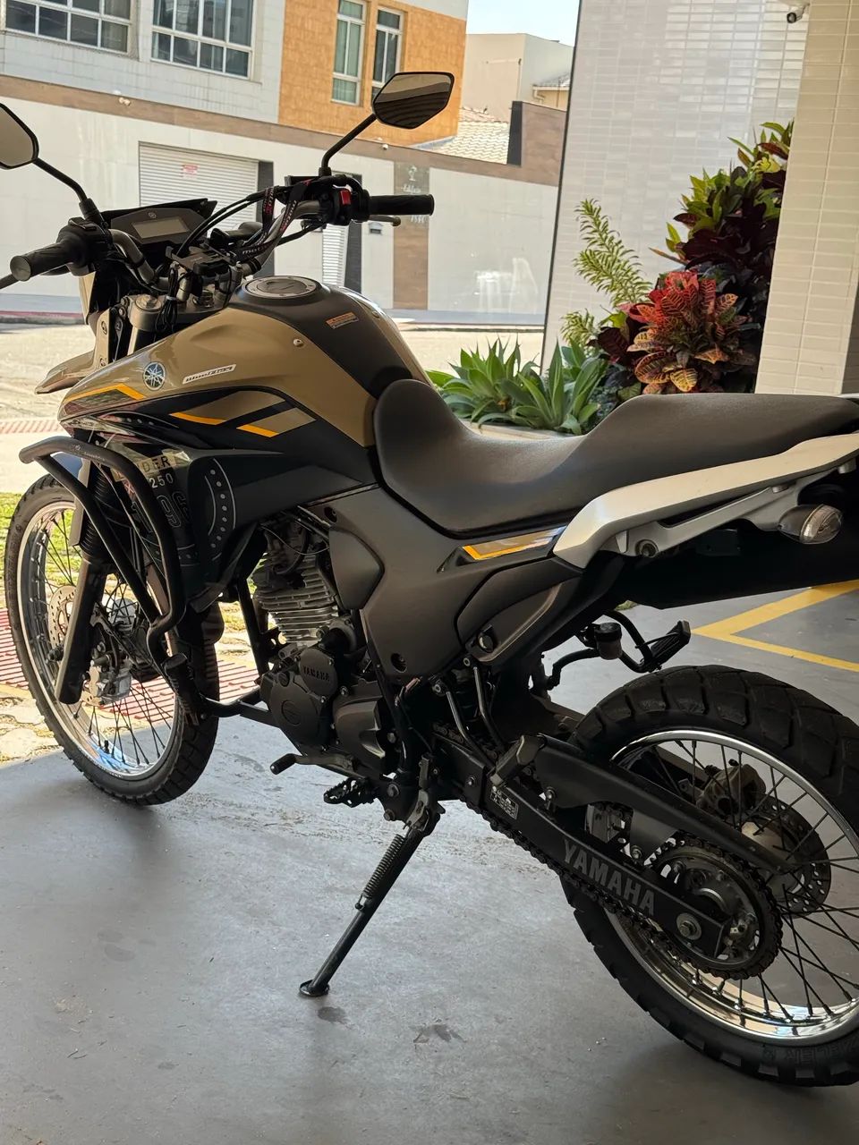 Lander 250 baixo km - Foto 2