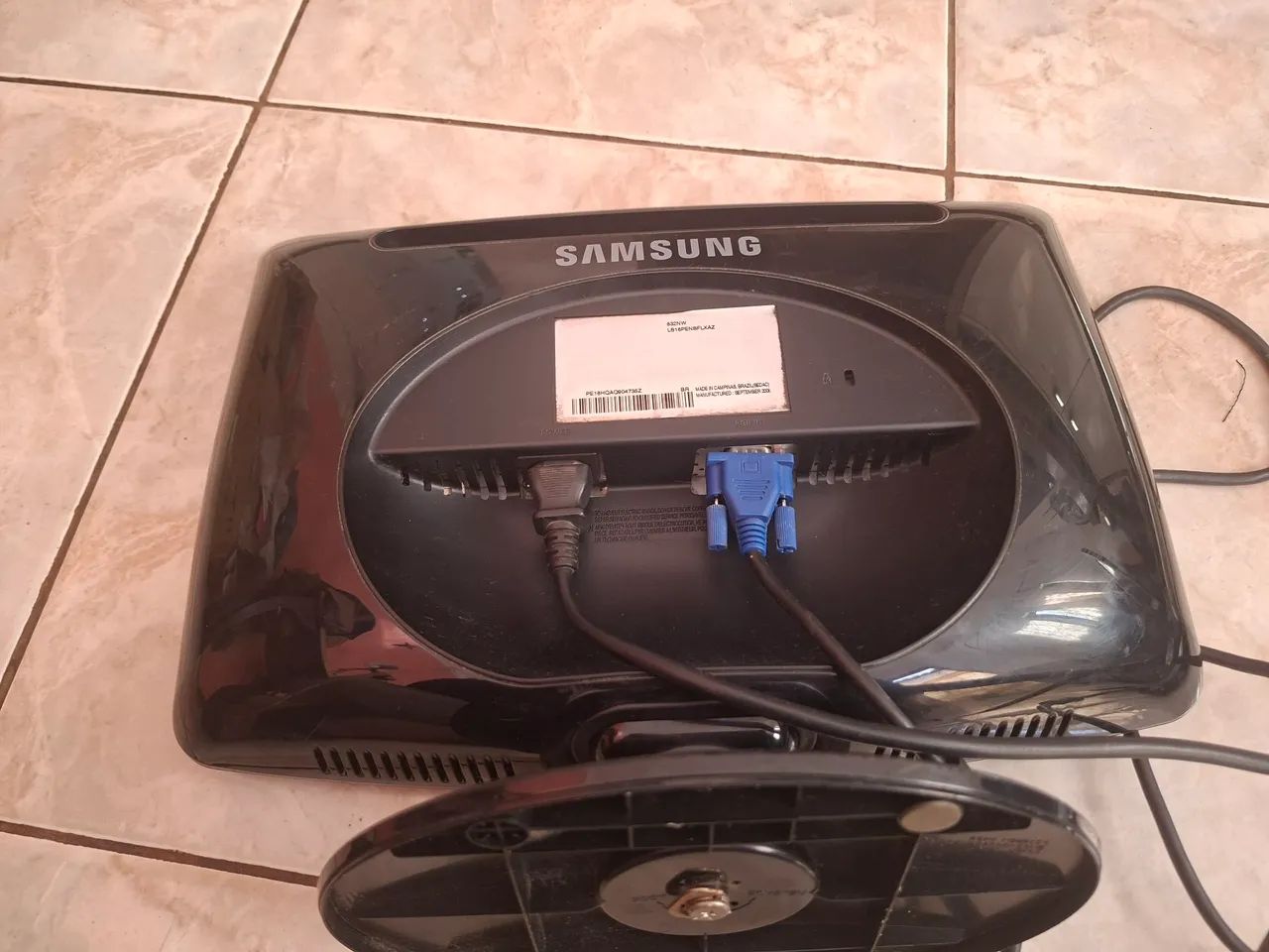 MONITOR SAMSUNG 16 polegadas,  IMPECÁVEL. Sem detalhes,  vga , so ligar e usar - Foto 4