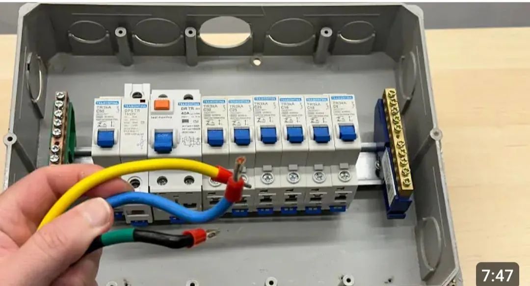 Eletricista predial  - Foto 3