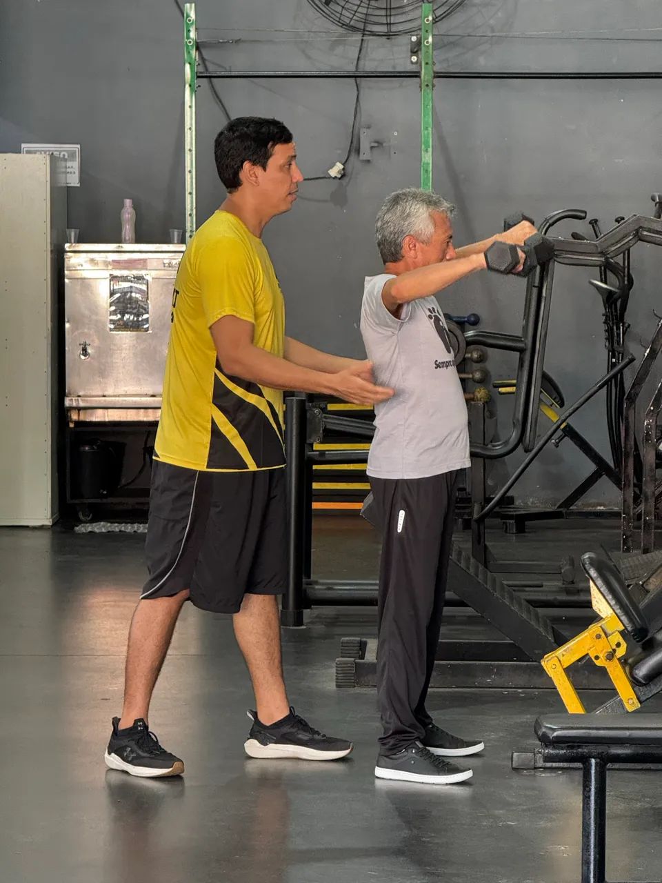 ACADEMIA EM PLENO FUNCIONAMENTO COM CARTEIRA DE CLIENTES ATIVA - Foto 4