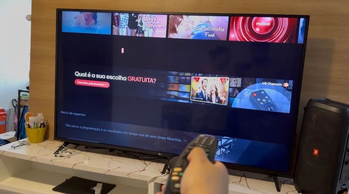 Smart TV LG 65 polegadas + controle pointer estilo mouse - Foto 4