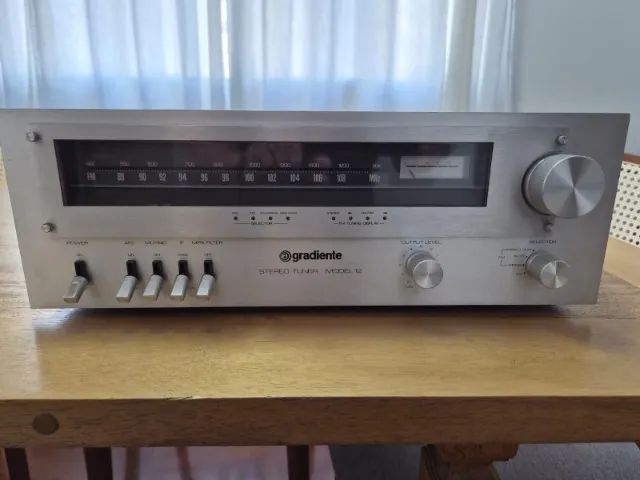 Tuner Gradiente Model 12