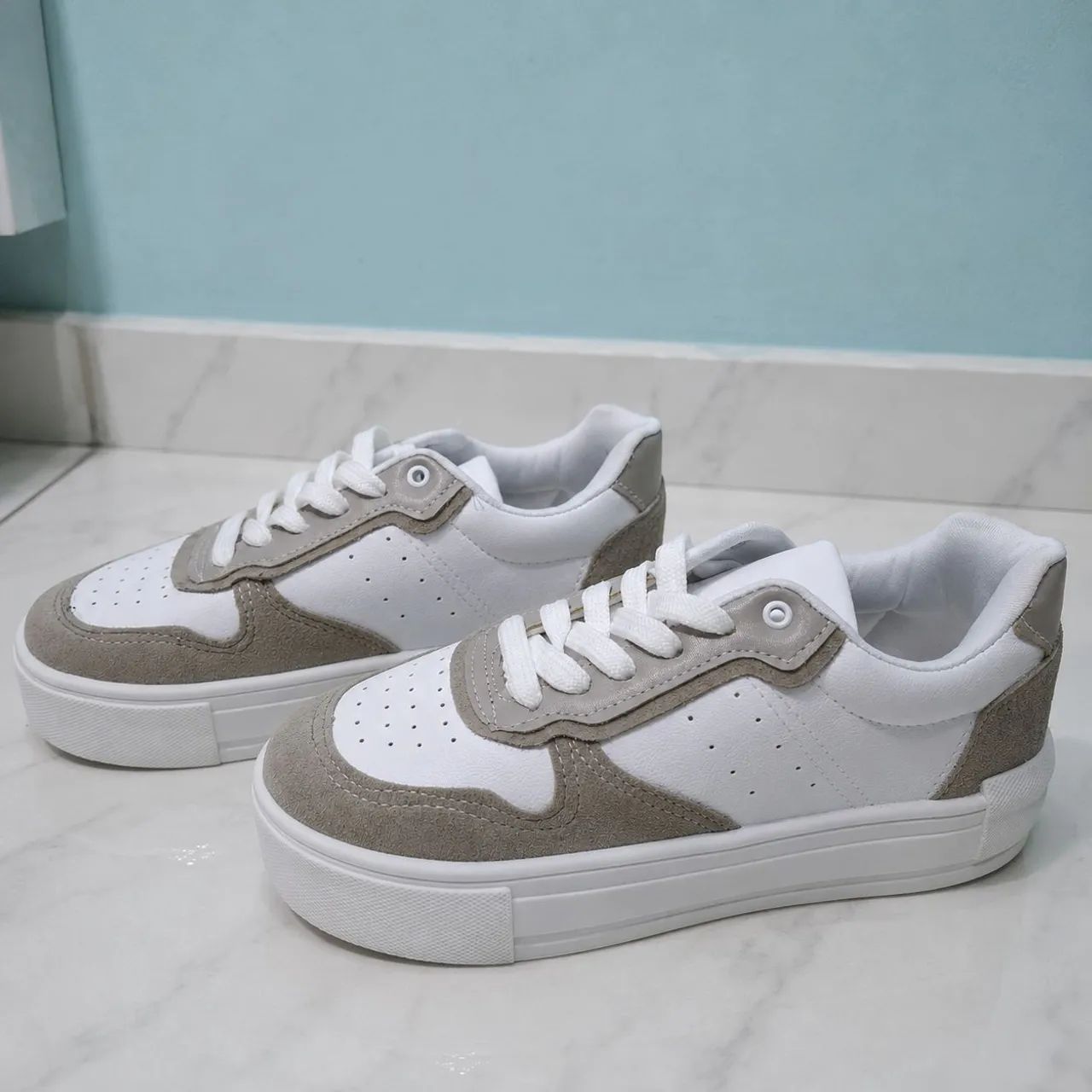 Tenis branco 36 - Foto 2