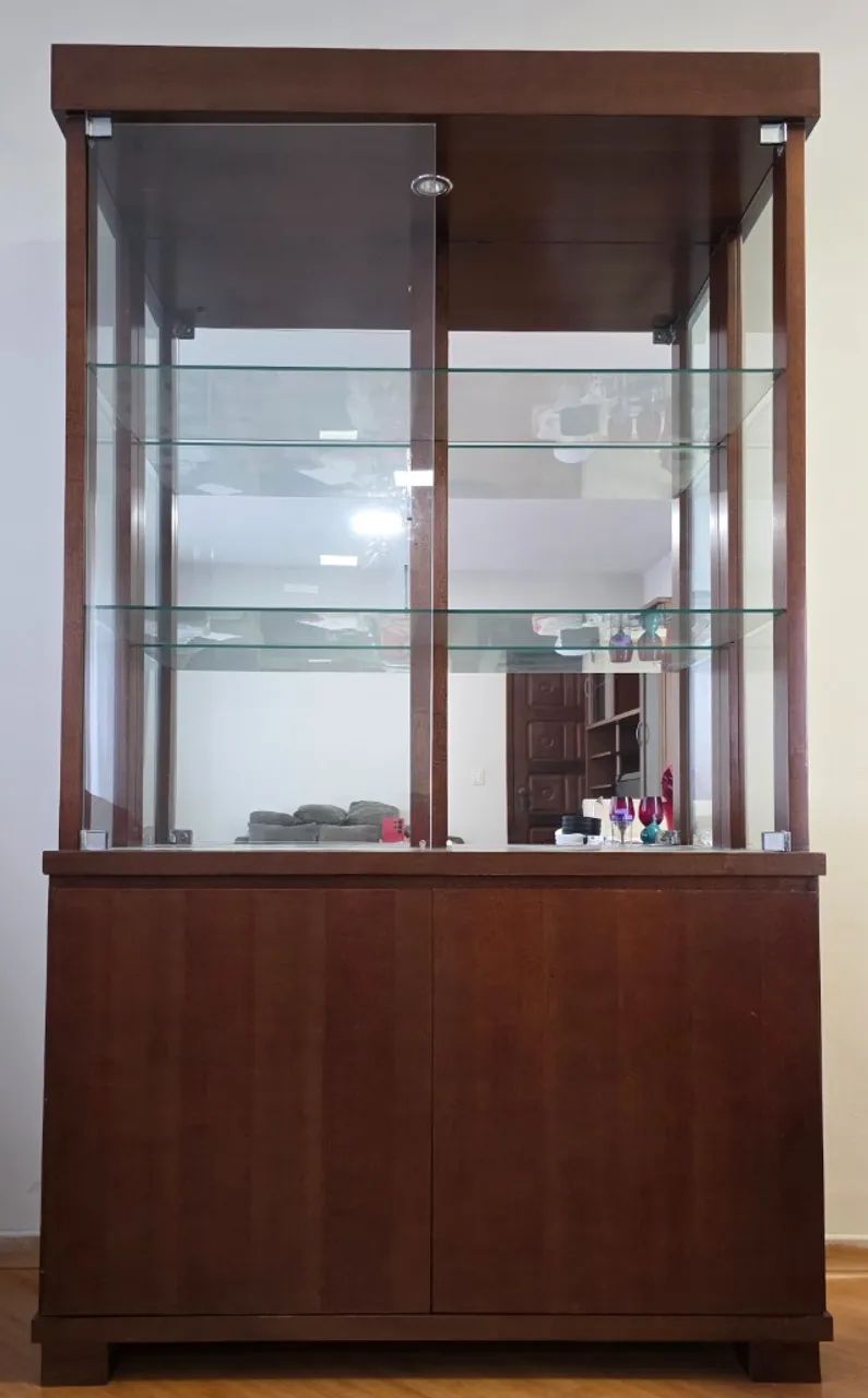 Crystal Cabinet with Mirror and Lighting