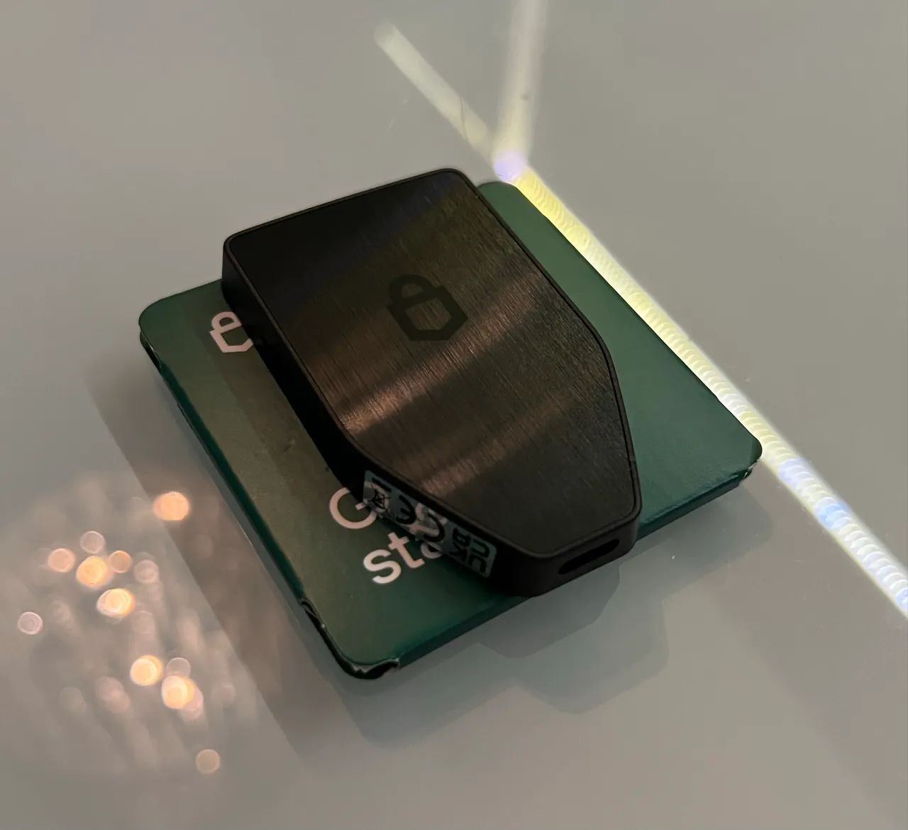 Trezor Safe 5 Hardware Wallet - Carteira Crypto com Case protetora
