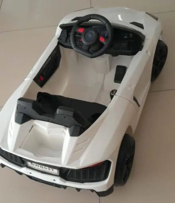 Carro elétrico infantil 