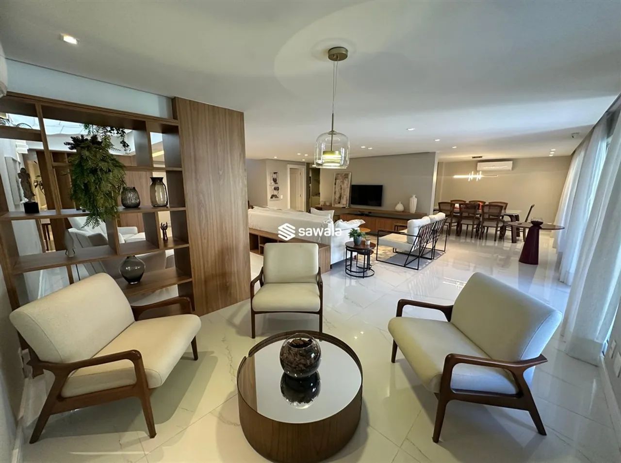 Casa de Alto Padrão para Locação - 4 Quartos - Mobiliada Condomínio Exclusivo na Barra da 1