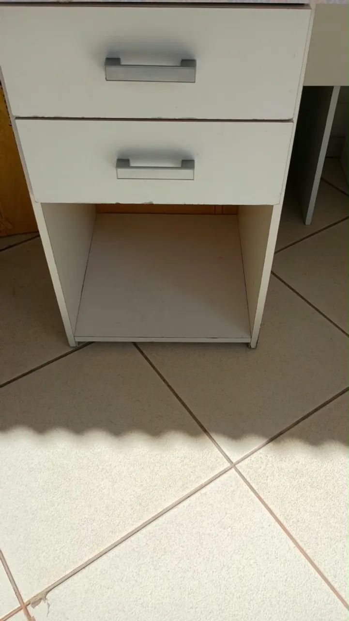Escrivaninha com 2 gavetas  - Foto 5