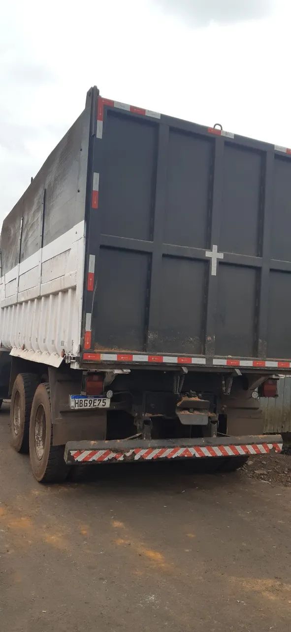 Caçamba 6x4 