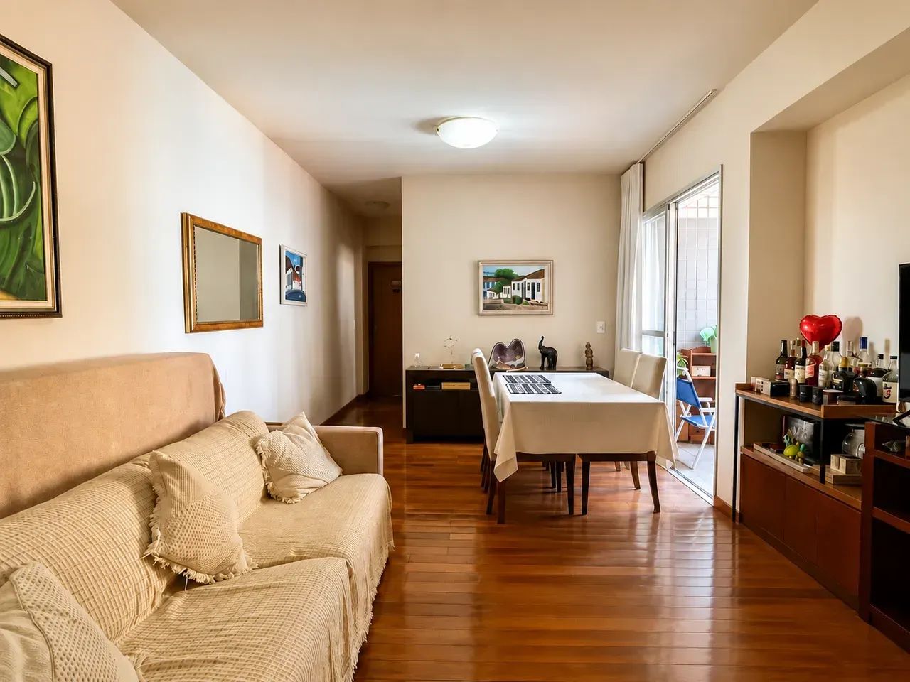 Ótima localização no Carmo Sion