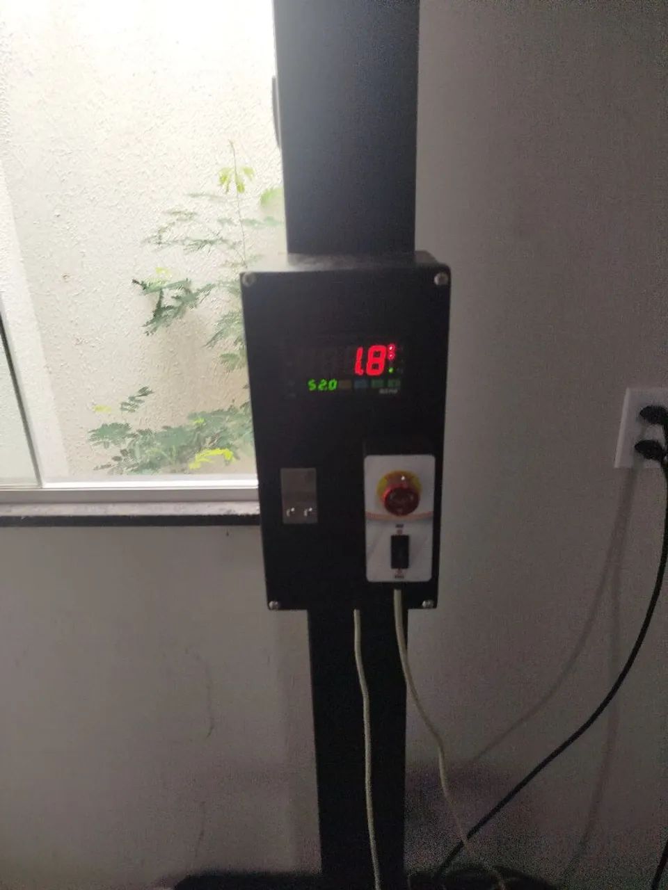 OPORTUNIDADE - ESTEIRA NEUROFUNCIONAL i9 NEURO + SUPORTE DE PESO STANDARD - Foto 3