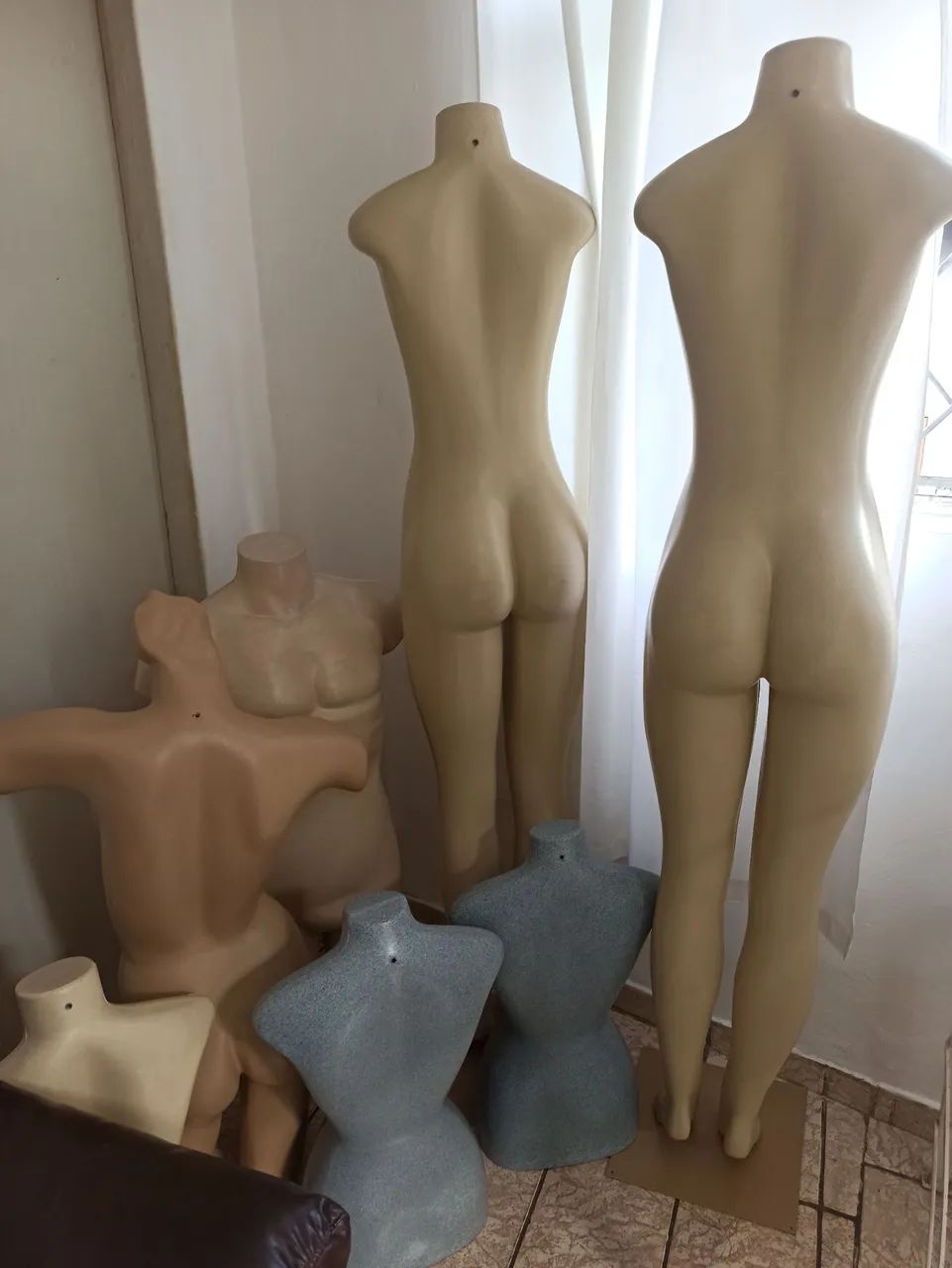 Vendo sete manequins usando, mas em boas condições . - Foto 5