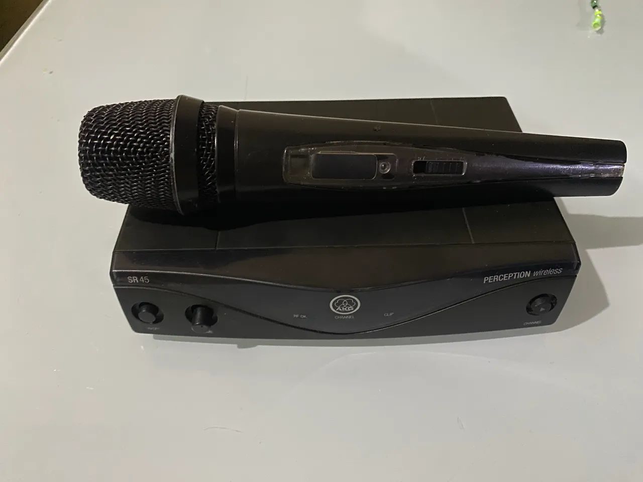 Microfone sem fio AKG SR-45