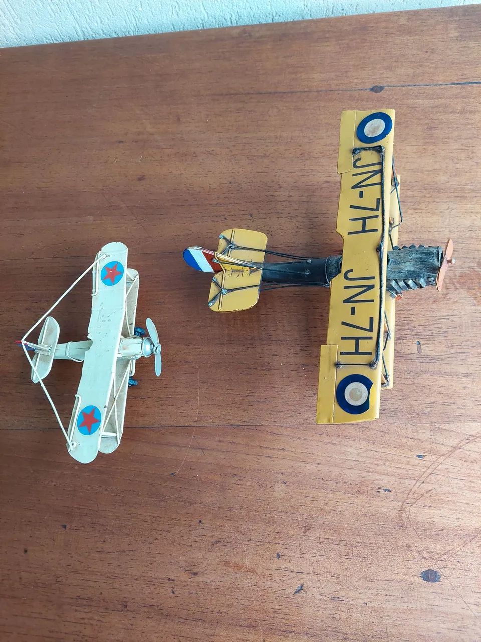 Miniatura Dois biplanos, amarelo e branco: - Foto 4
