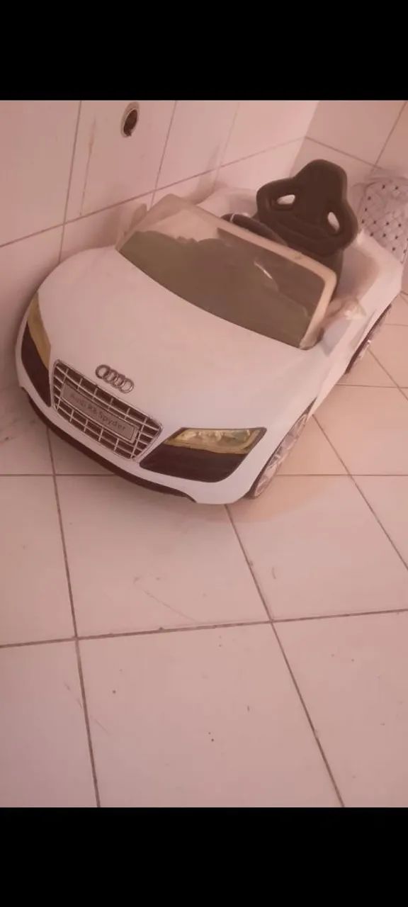 Corro infantil elétrico 