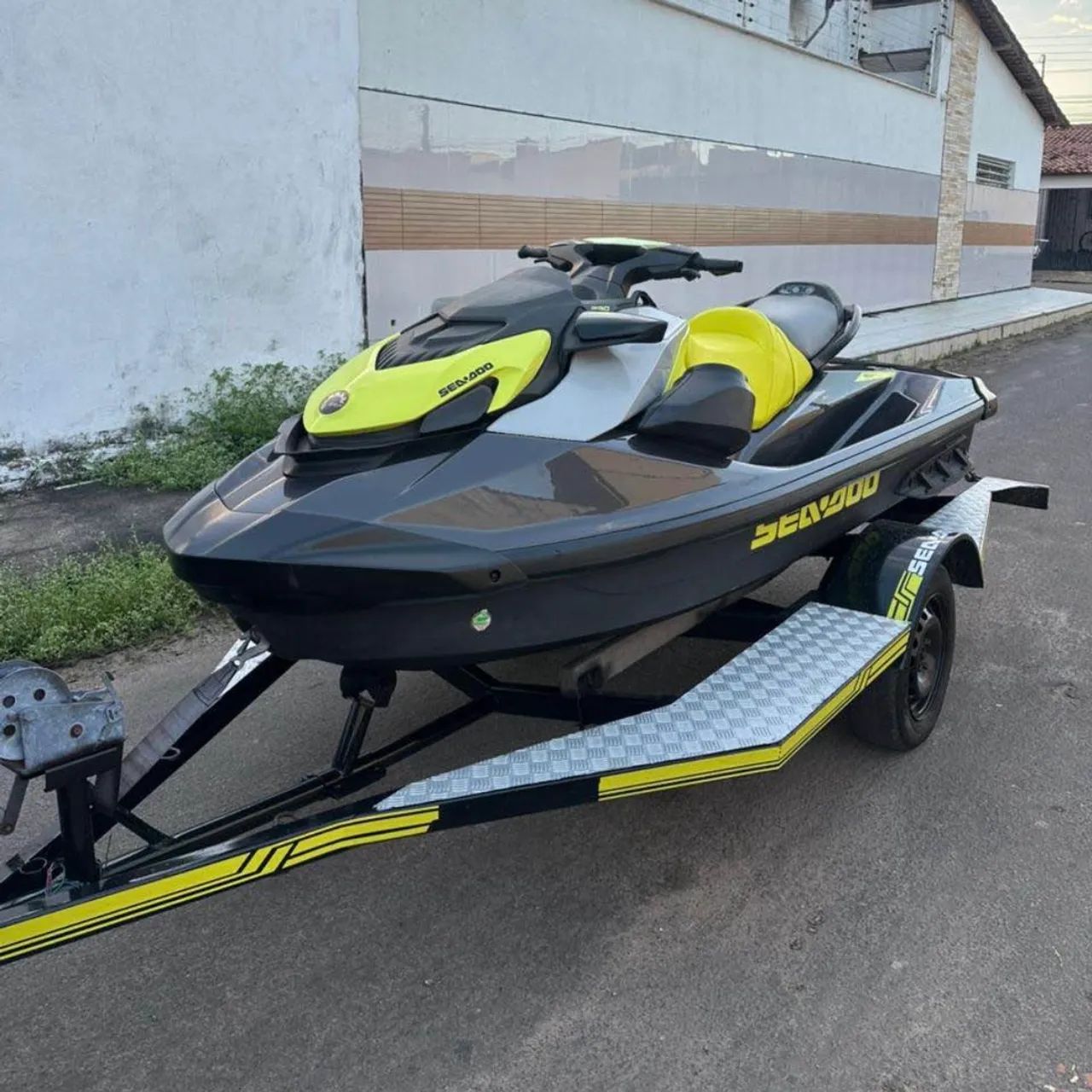 Jetski seadoo GTI 130 (entrada 15 mil)