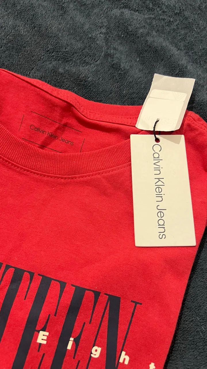 camiseta CALVIN KLEIN nunca usada - Foto 3