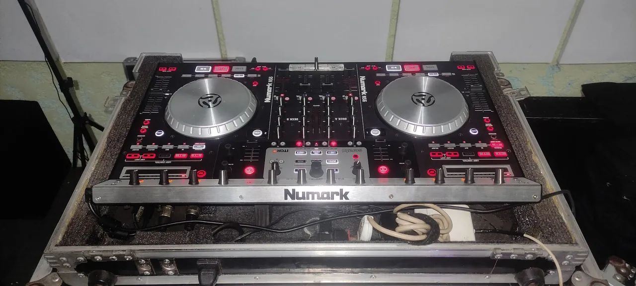 DDJ NUMARK NS6 - 3.500$ - Foto 2
