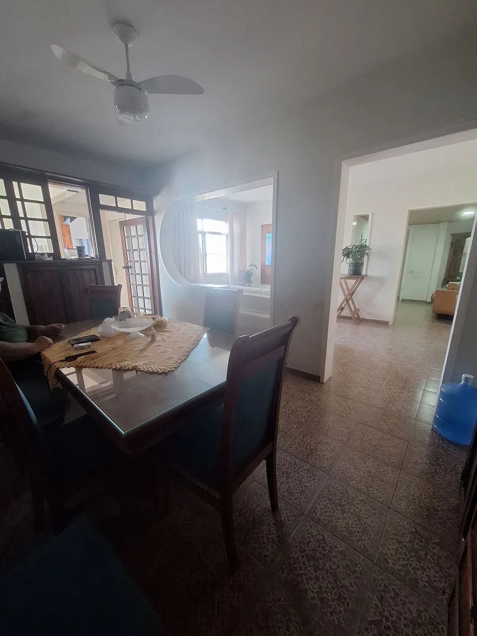Apartamento com 3 quartos, 2 banheiros no centro - Foto 2