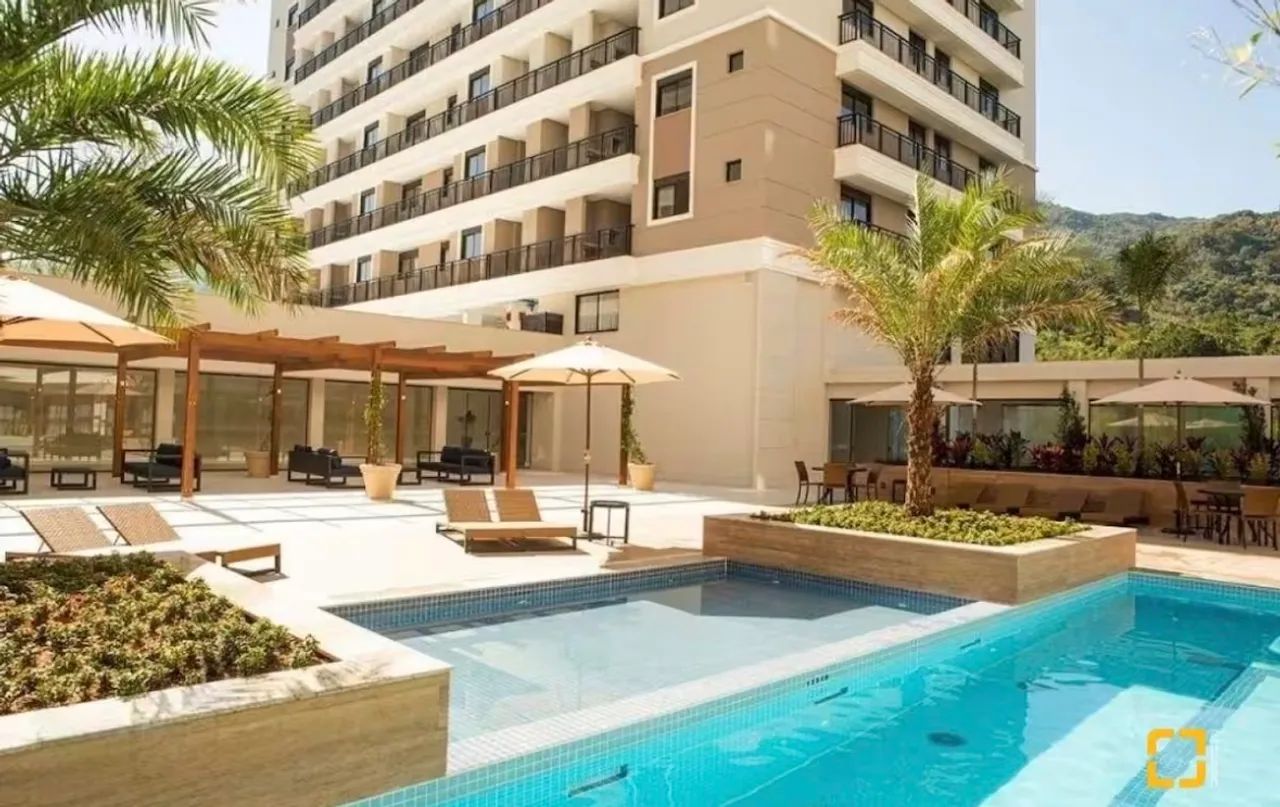 Apt a venda Itacorubi Florianópolis porteira fechada 