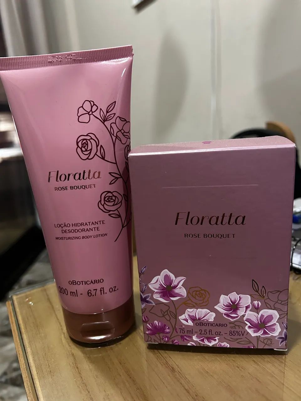 Perfume e hidratante 