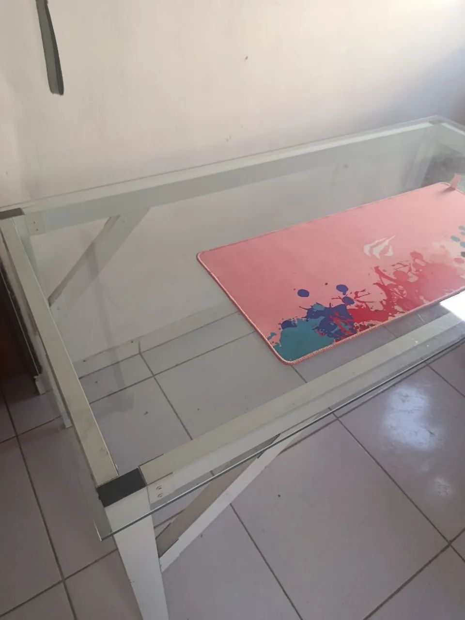 Mesa com base de aço e tampo de vidro  - Foto 3